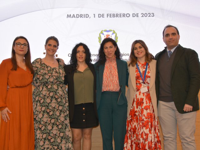 Miembros del Instituto Español de Investigación Enfermera encargados de la organización de los premios.(4)